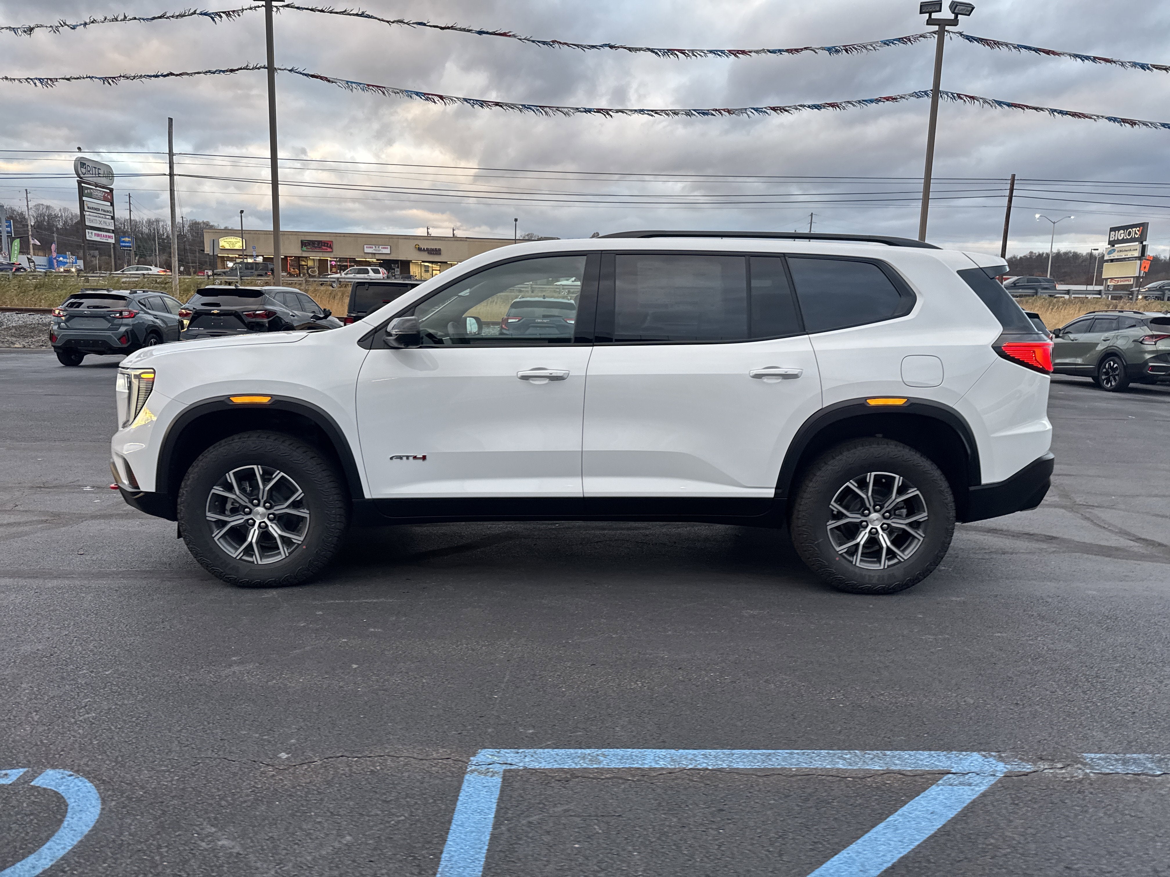 2026 GMC Acadia AT4