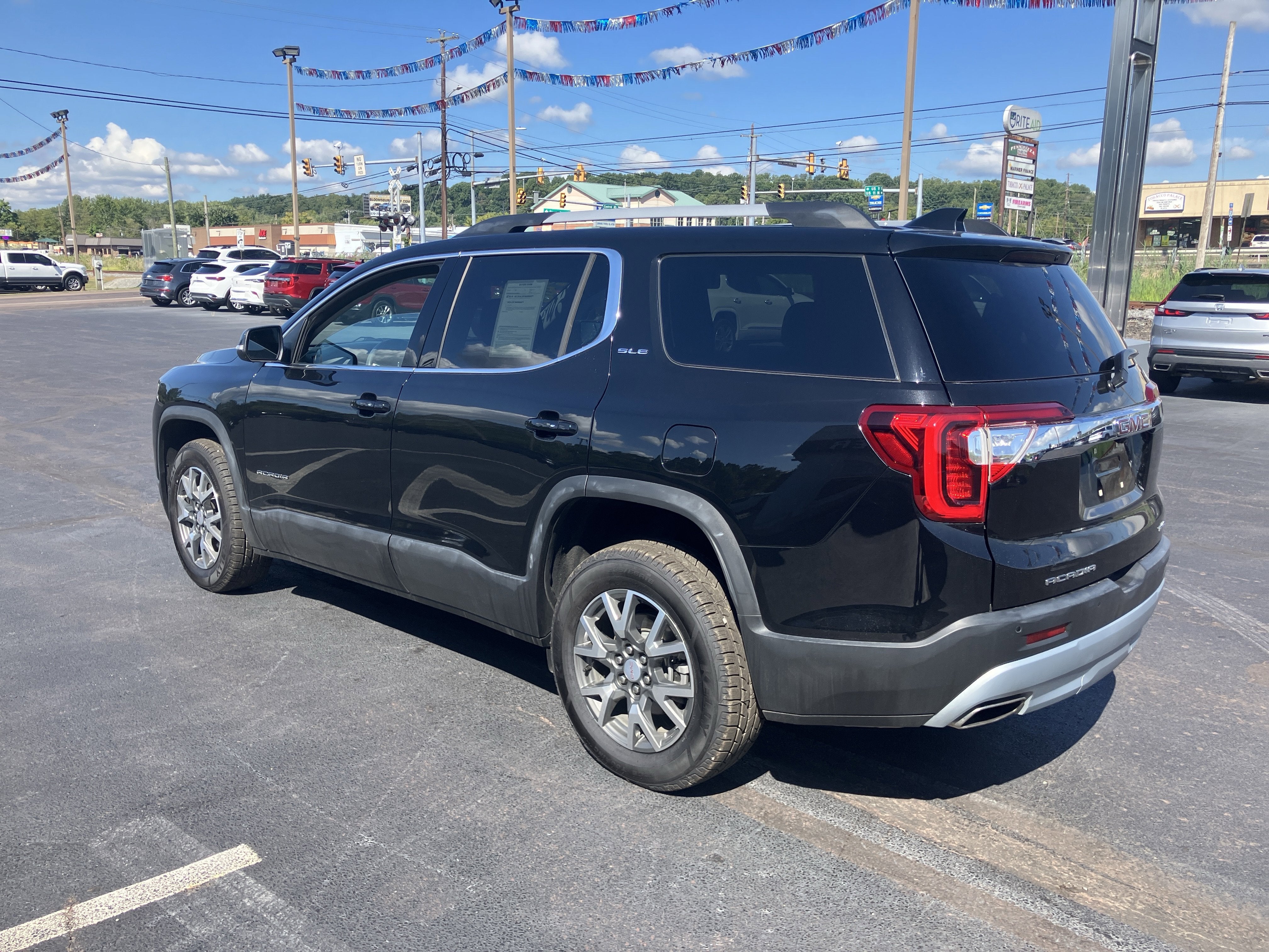 2023 GMC Acadia SLE