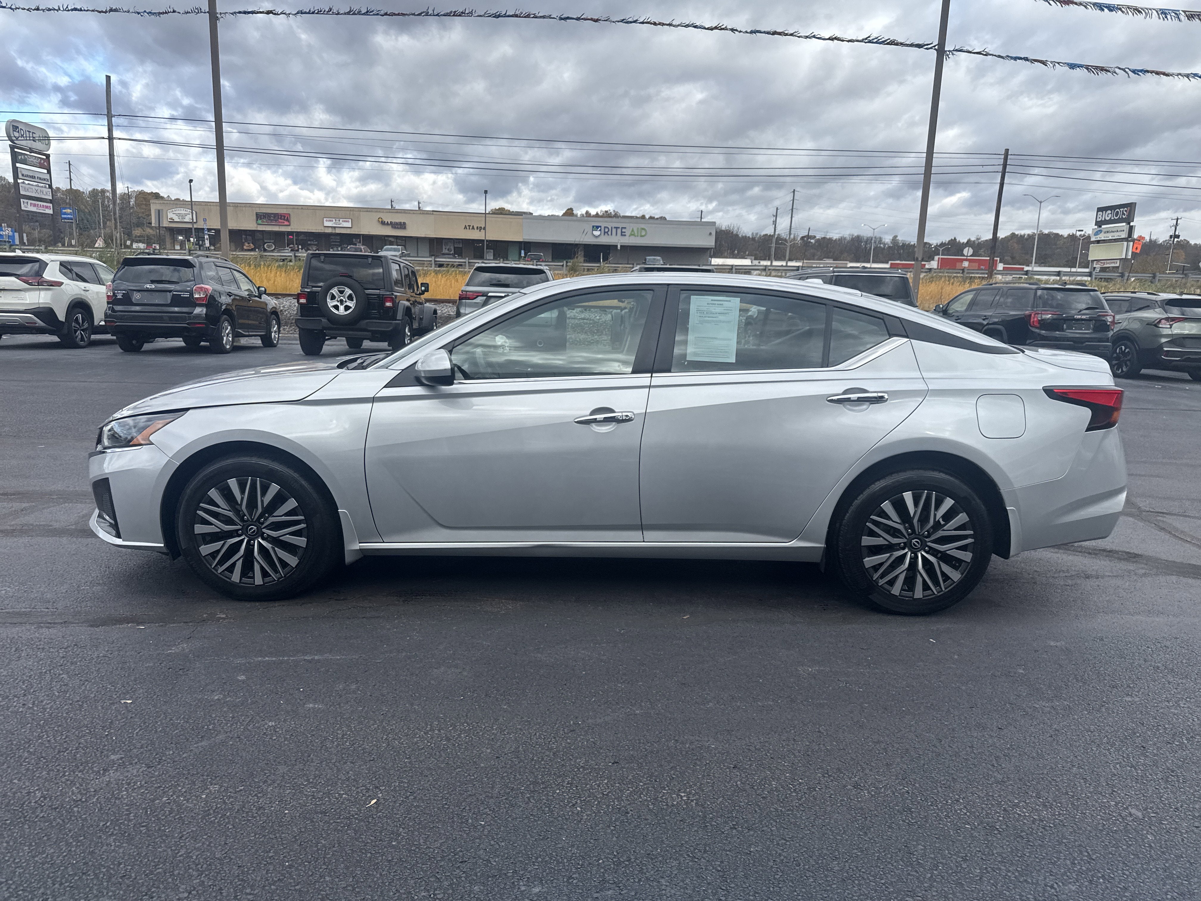 2023 Nissan Altima 2.5 SV