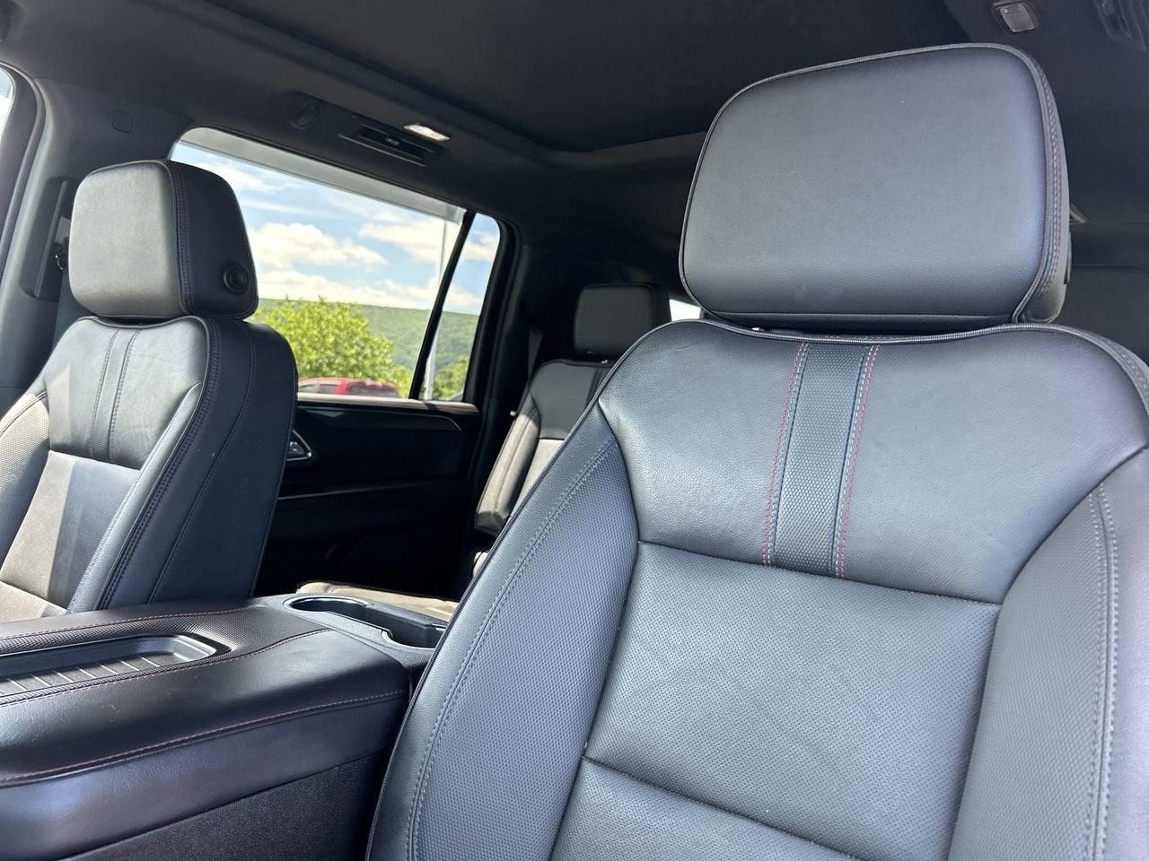 2023 Chevrolet Suburban RST