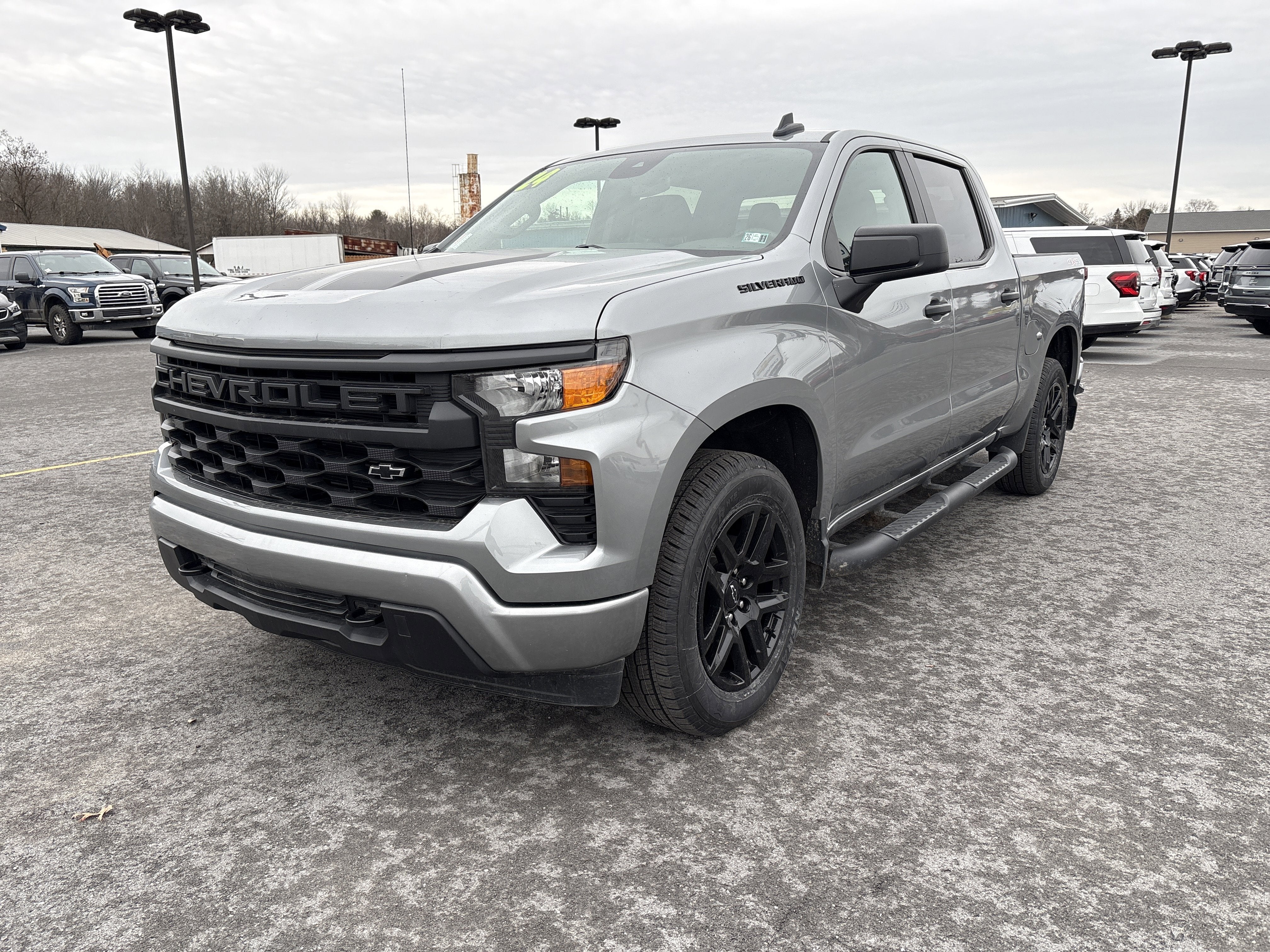 2024 Chevrolet Silverado 1500 Custom
