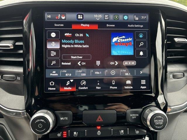 2024 RAM 1500 Laramie 4x4 Crew Cab 5'7" Box