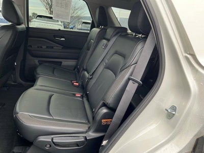 2023 Nissan Pathfinder SL 4WD