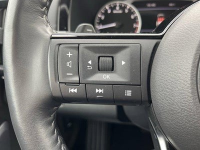 2023 Nissan Pathfinder SL 4WD